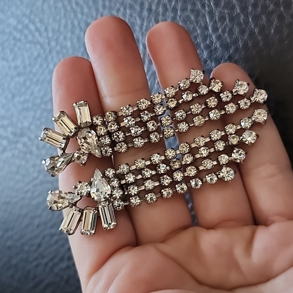 VTG clip on earrings - Picture 3 of 9